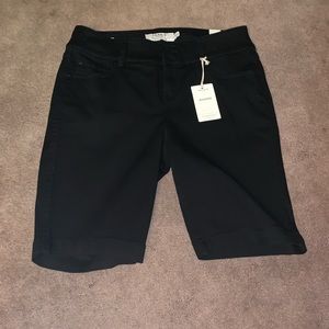 Torrid black Bermuda  shorts